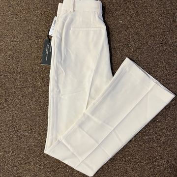 Aritzia  - Pantalons à jambe larges (Blanc)