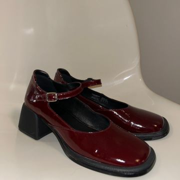 Vagabond - Heeled sandals (Red)