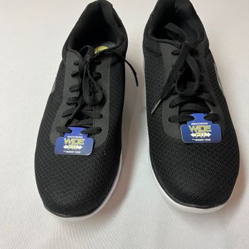 Skechers - Sneakers (Black)