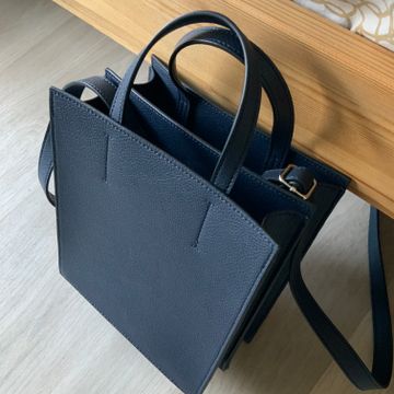 Uniqlo - Shoulder bags (Black, Blue)